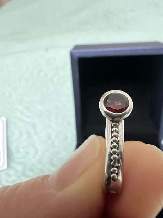 Комплект украшений из серебра с гранатом