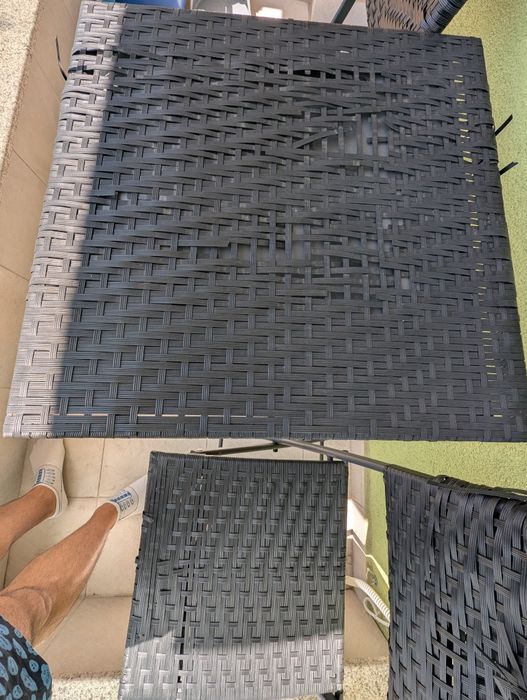 Комплект маса и 2 (два) стола за тераса или градина Vestli