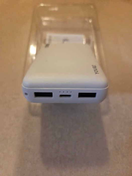 Външна Батерия 10000mAh за Телефон, YOURZ-R8 Power Bank, Бяла