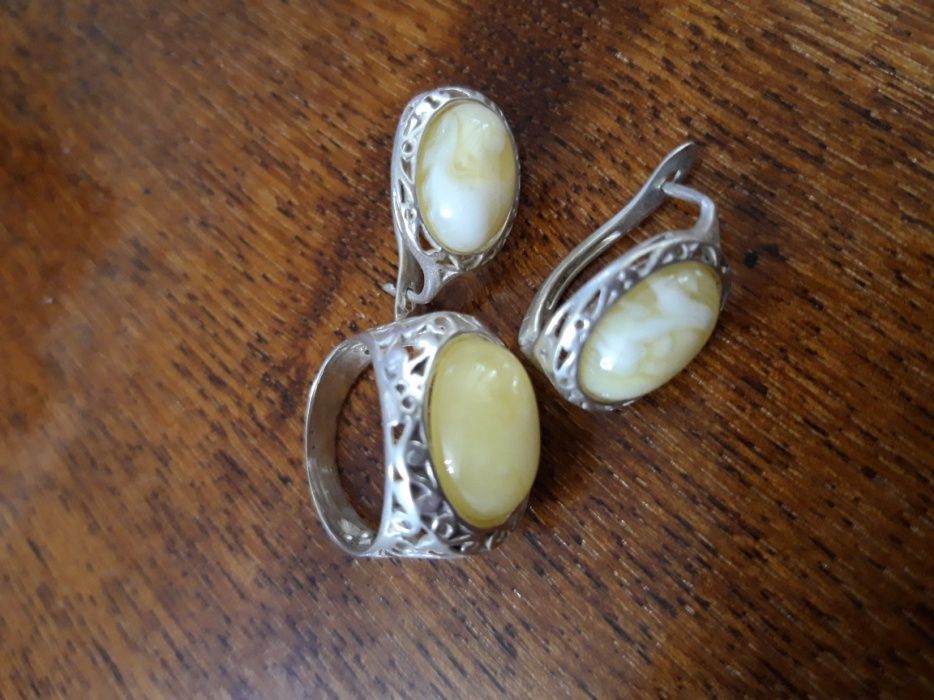 Янтарный комплект