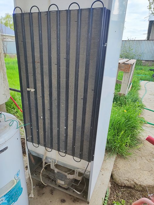 Холодильник продам на запчасти