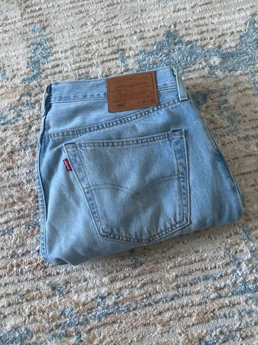 Джинсы Levis 501