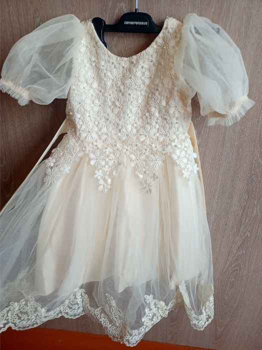 Продам детское платье