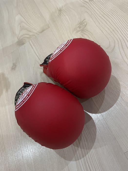 Карате ръкавици