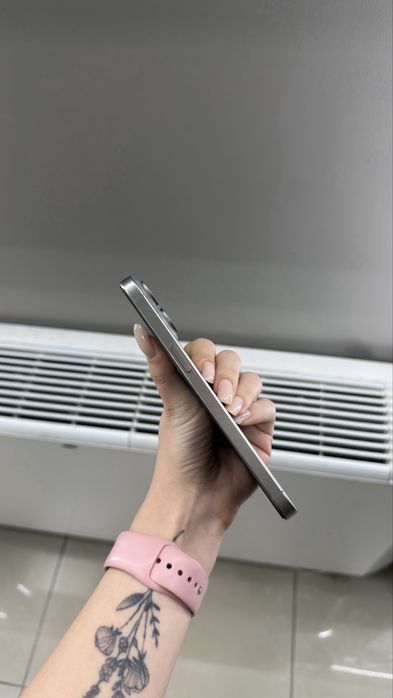 Iphone 15 pro max , продам б/у , в идеале