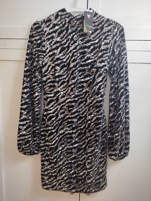 Продавам рокли Guess, намаление
