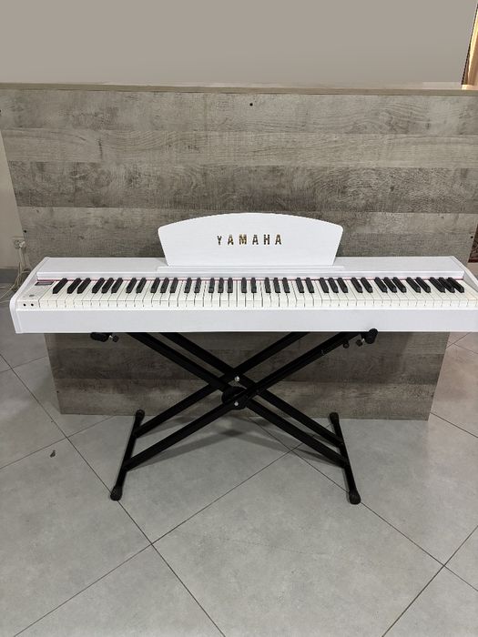 Yamaha . Цифровое пианино.Цифровое фортепиано.Электронное пианино