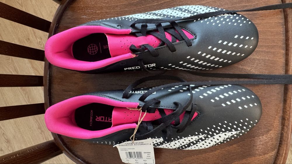 Бутсы футбольные