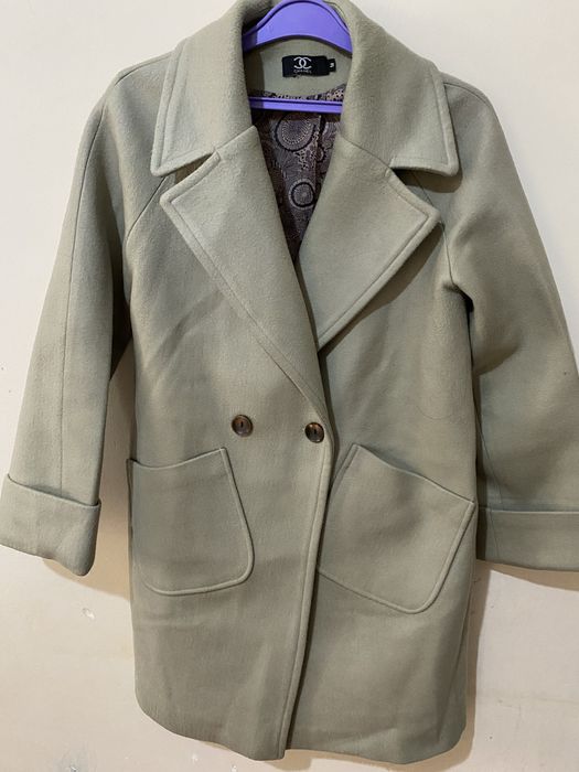 Весеннее  пальто  срочно  продам