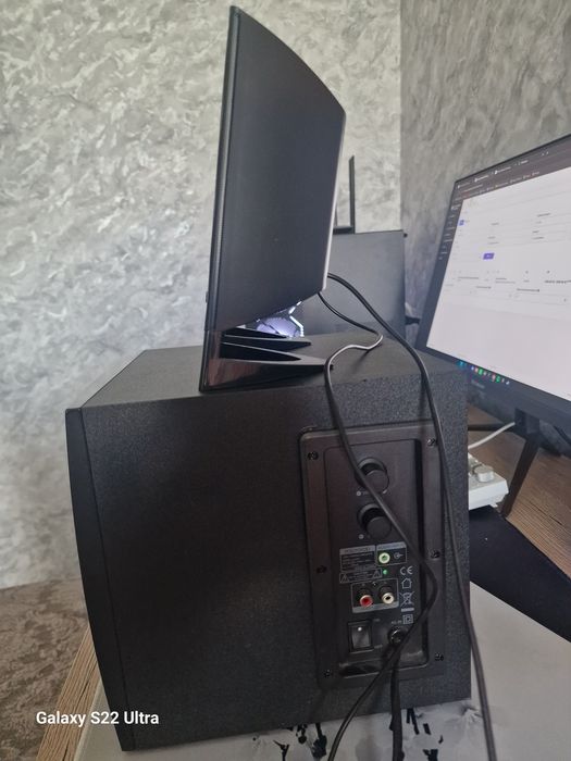 Продам собуфер с колонками