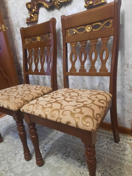 Стулья деревянные