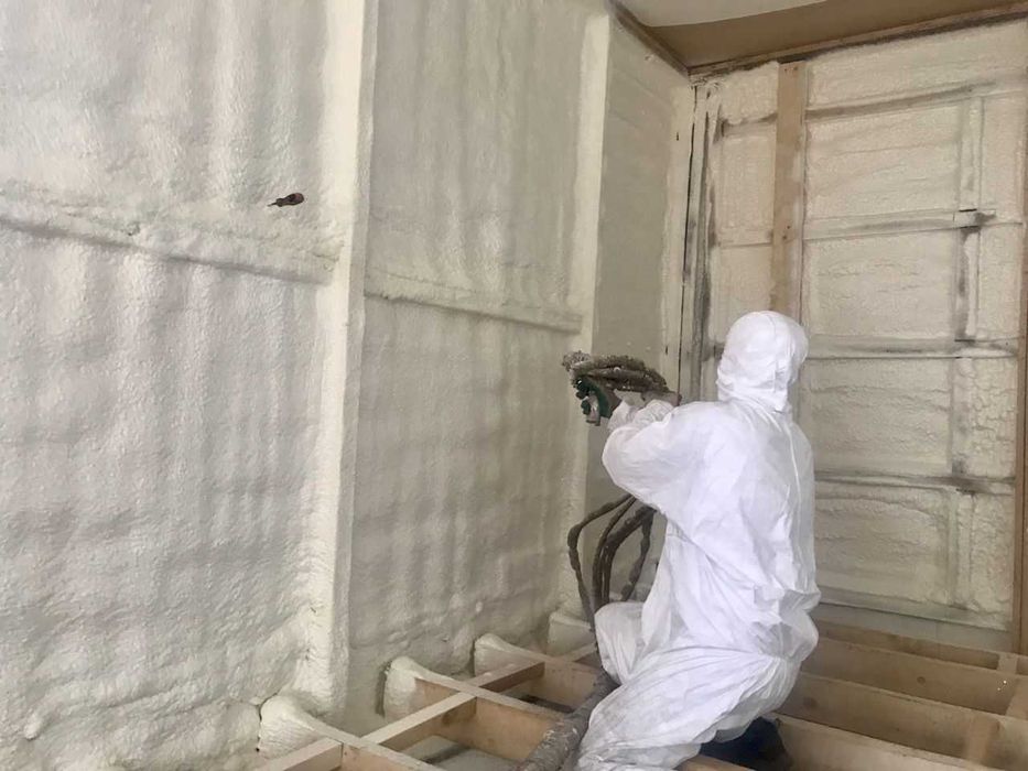 Pena sepish utepleniya uy tom, lomboz, mansarda cherdak, angar, sklad