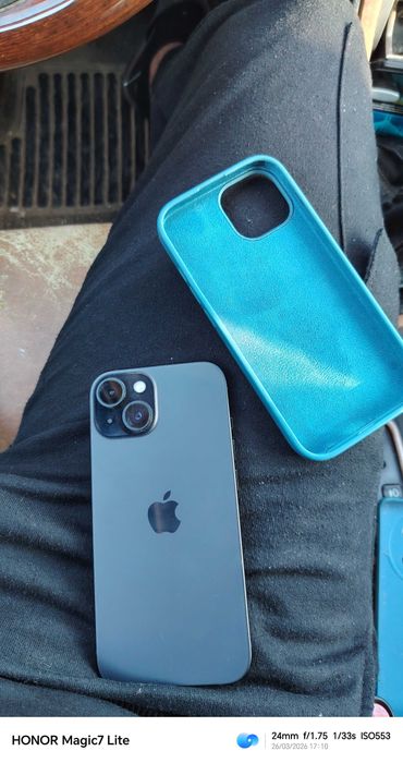 Продавам iPhone 15