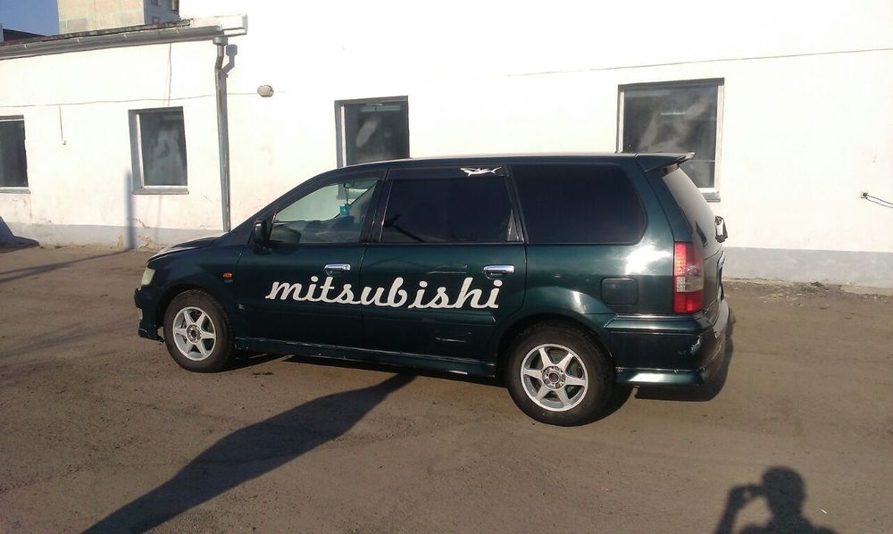 Mitsubishi chariot grandis