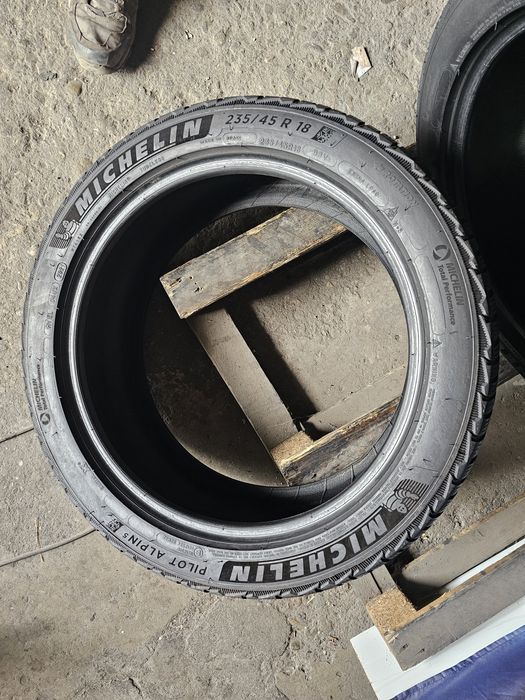 4 anvelope iarna 235 45 18 Michelin 2021