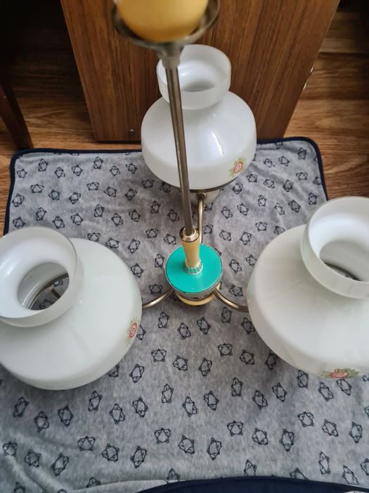 Продаётся настенное бра.