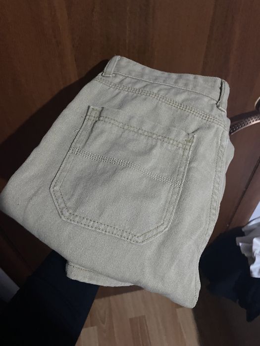 Продам новые джинсы