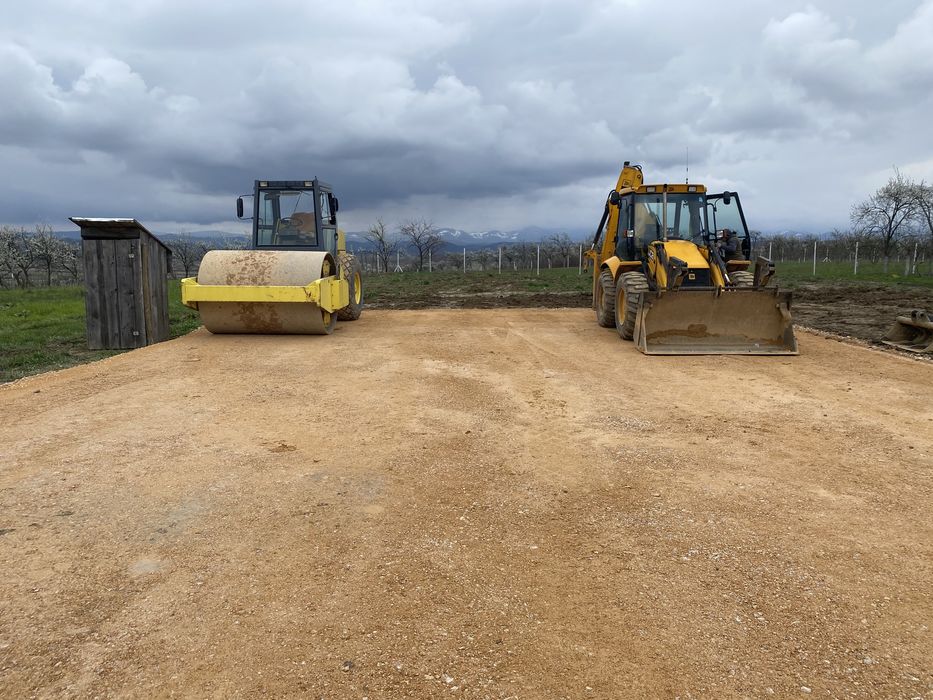 Buldoexcavator de inchiriat !