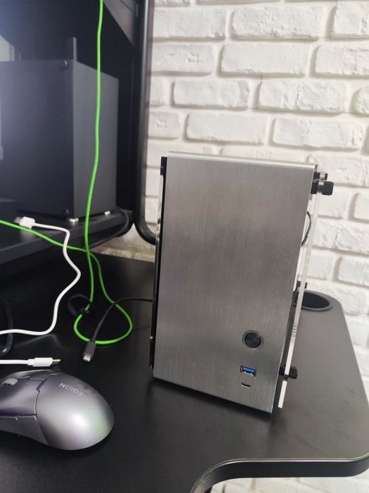 PC gaming/workstation itx Ryzen 9 7945hx 32gb ddr5 768GB nvme