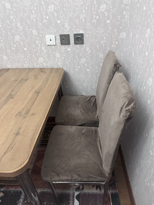 Продам стол+4стулья