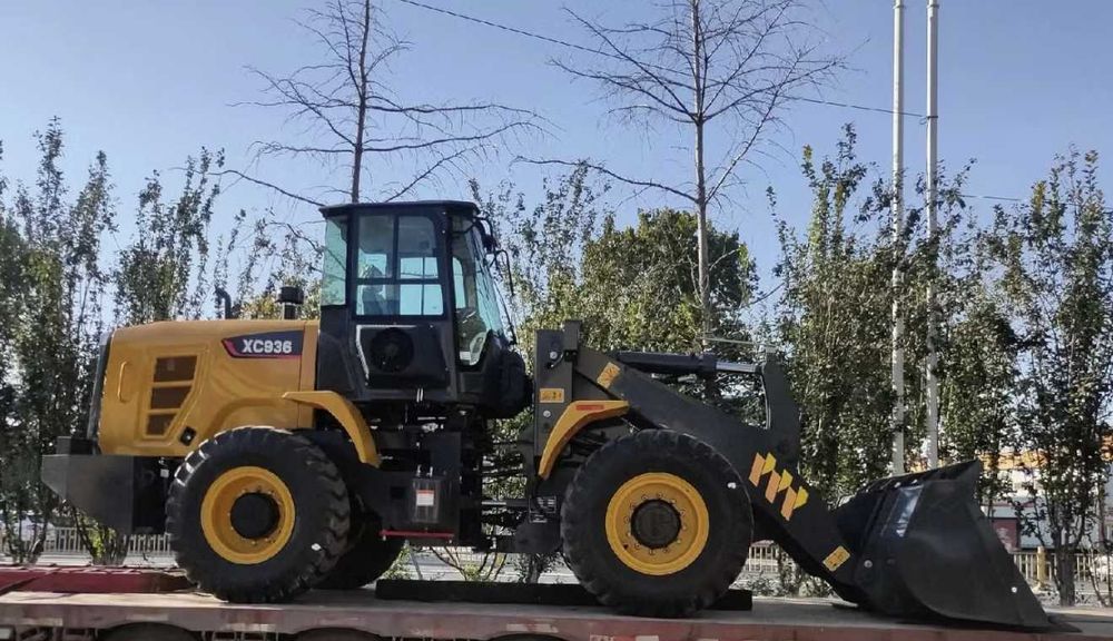 Фронтальный погрузчик UZXCMG XC 936 Объем ковша 2,1 м3 Джойстик