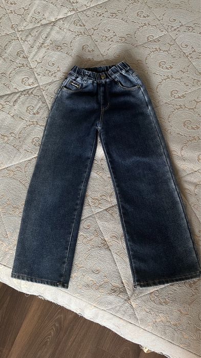 Кофта Levis и теплые джинсы на девочку