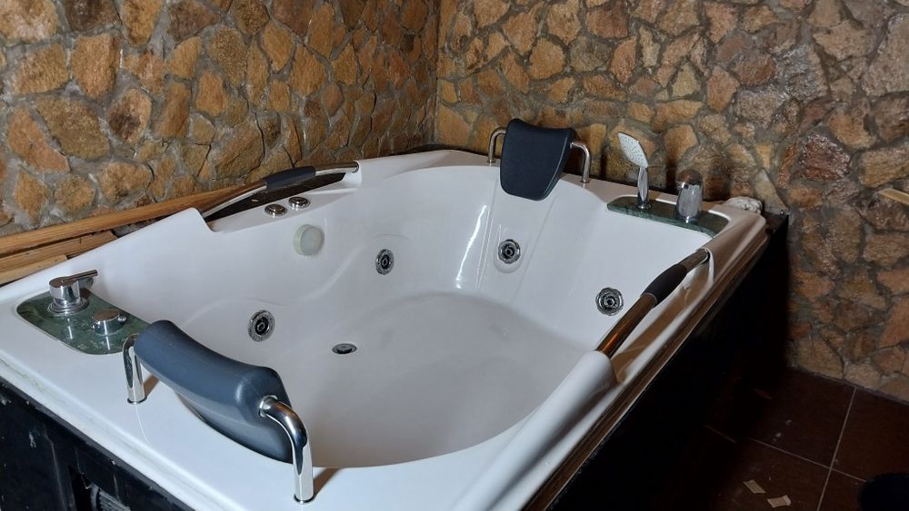 Джакузи продаётся