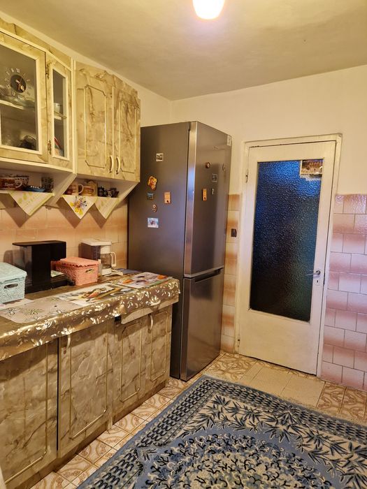 Vand apartam 3 camere