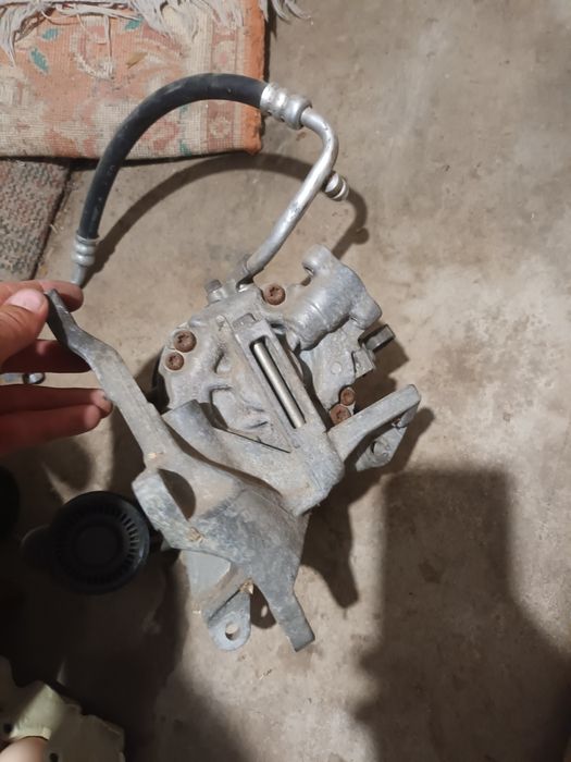 Компресор от климатик на субару форестер 2.5хт.