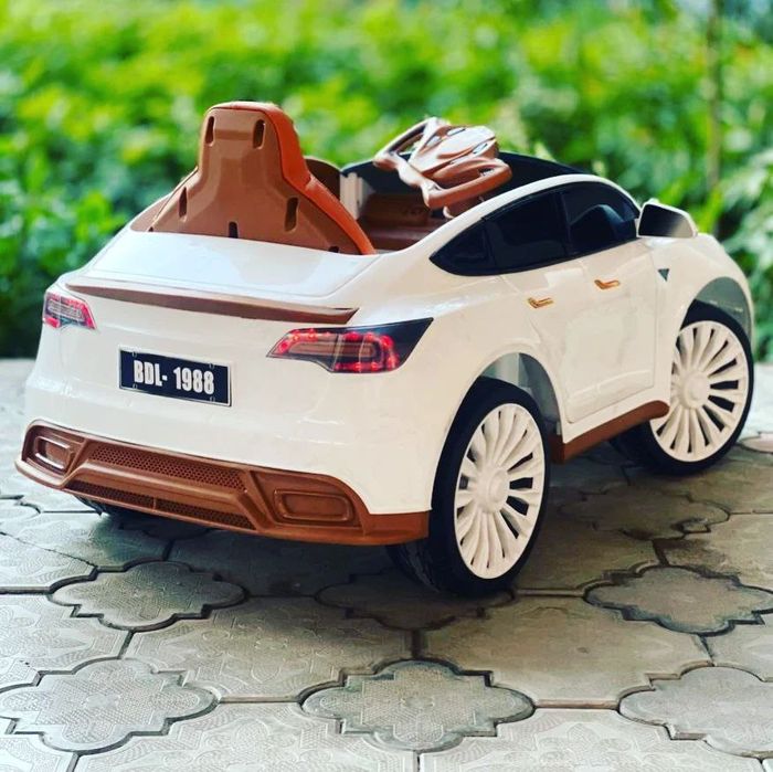 Tesla Model S Plaid детская машина электромобиль подарок для детей