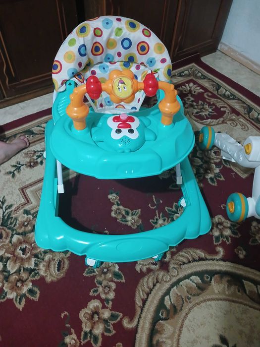 Продам ходунок толокар