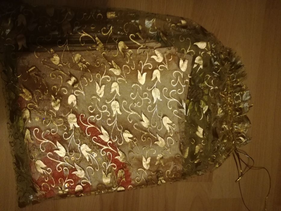Față de masă plus față de pernă noi
