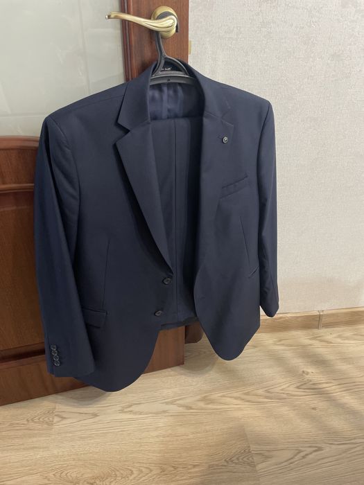 Продам мужской костьюм