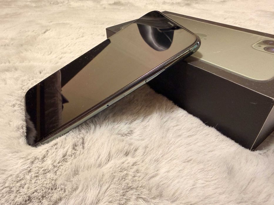 КАТО НОВ iPhone 11 Pro Max 256GB - без драскотини!
