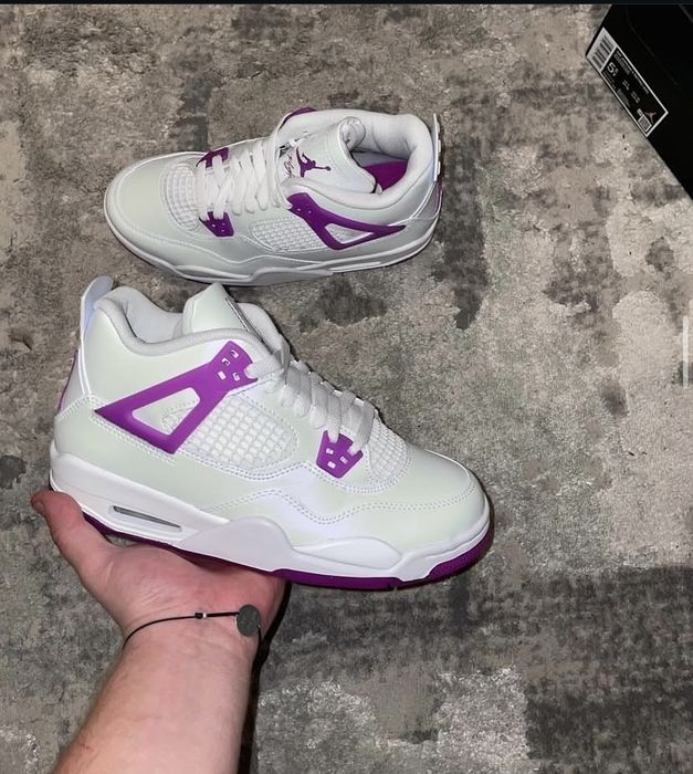 Jordan 4 Hyper Violet