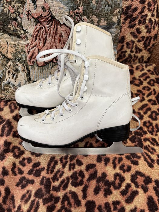 Фигурные коньки 35 размер