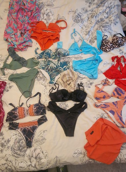 Лот от дамски бански