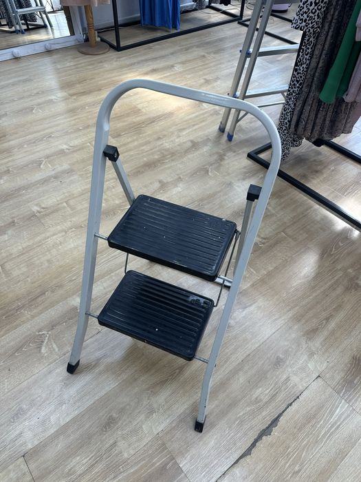 Стремянка маленькая