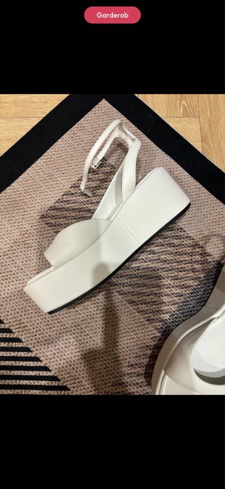 Calvin Klein 36,5