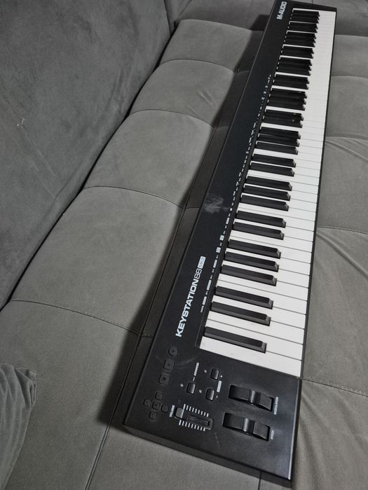 Миди клавиатура M-AUDİO