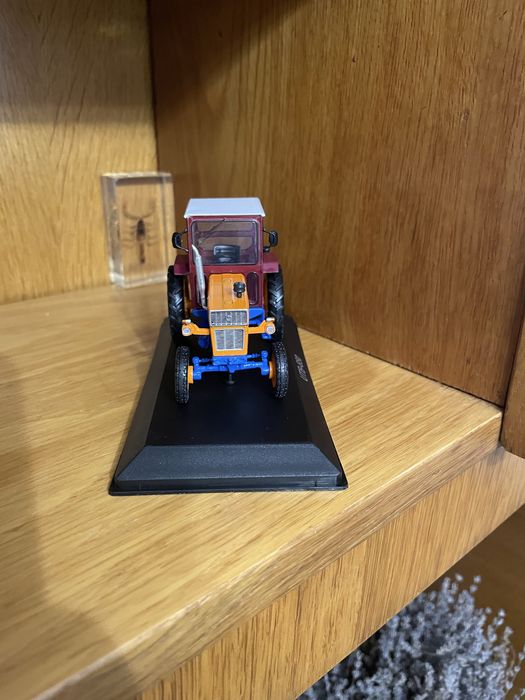 Machetă tractor UTB-650 scara 1/43