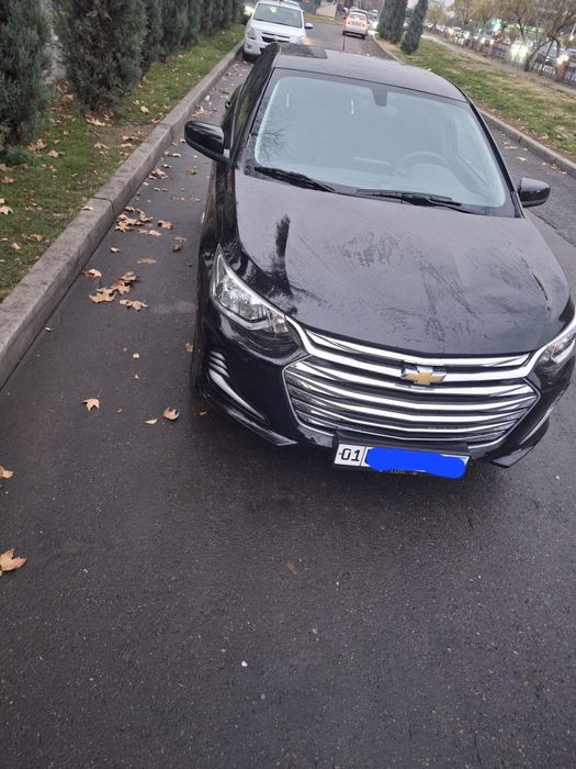 Qora  Chevrolet onix