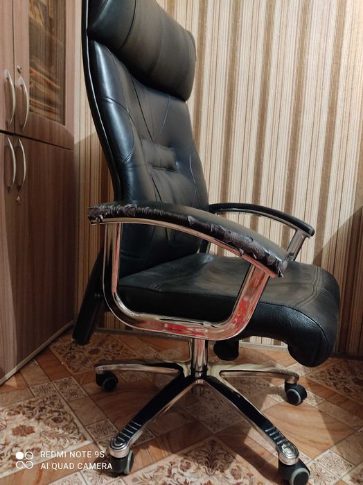 Срочно продам стулья