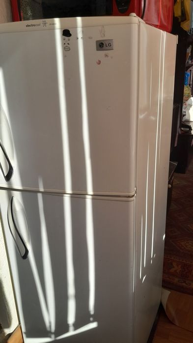 Холодильник LG, бу, в рабочем состоянии