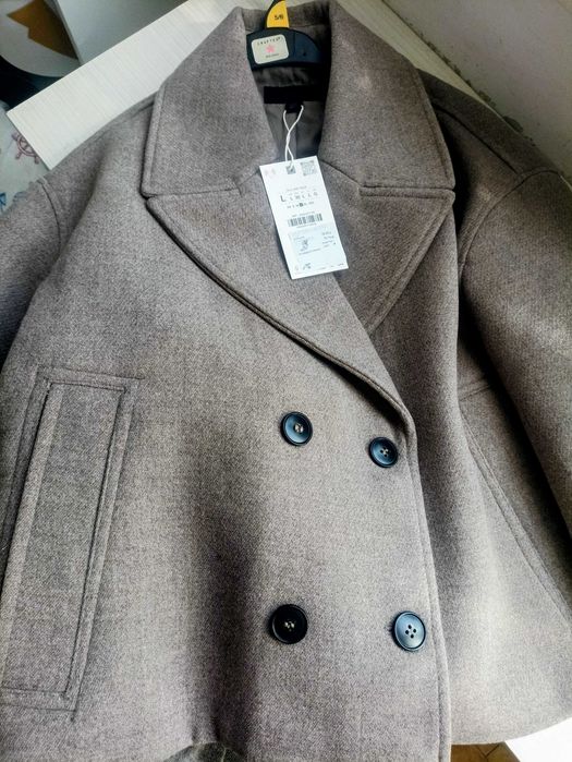 Разкошно палто Zara, ново с етикет, размер L