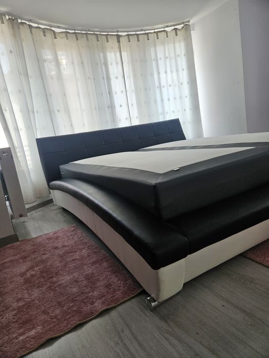 Pat 180x200cm cu saltele