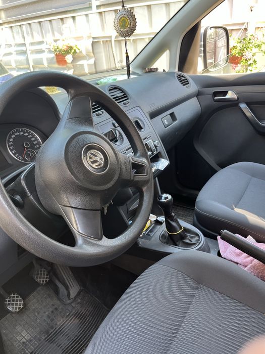 VOLKSWAGEN Caddy 2011 — imagine 3