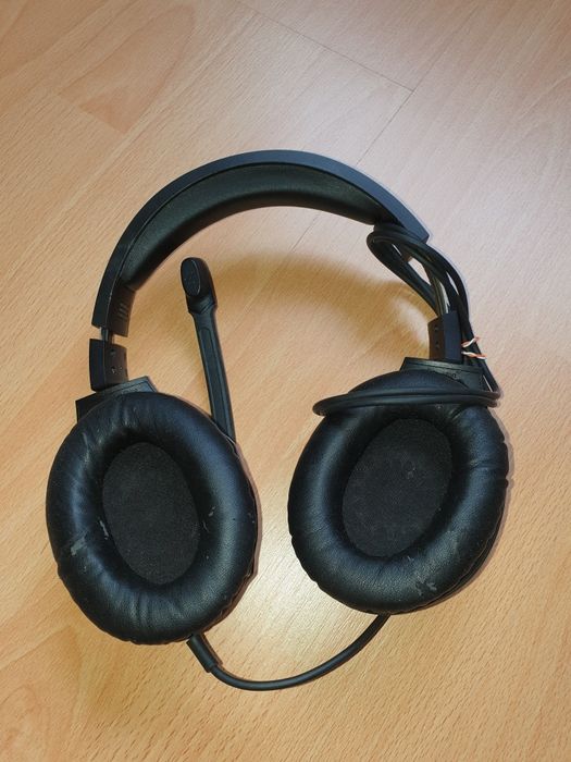 Casti audio HyperX pentru gaming cu microfon rabatabil