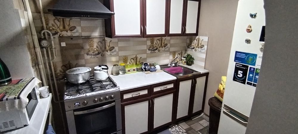 3 хонали уй сотилади ёки алмаштирилади