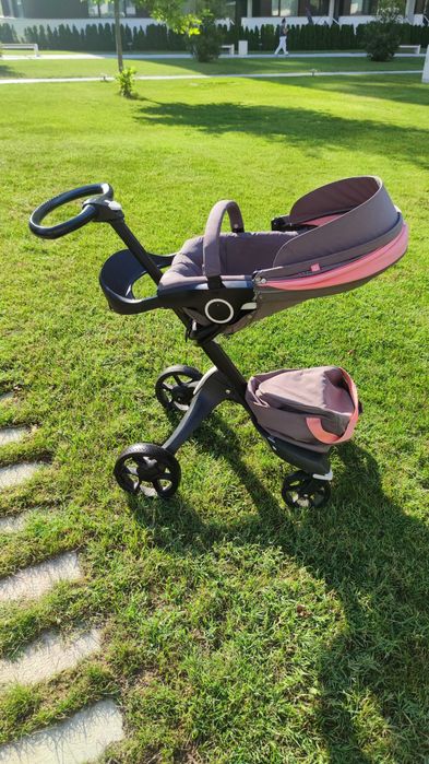 Stokke Xplory V5 Coral Limited edition